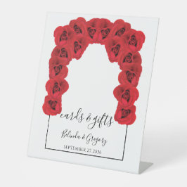 Rode rozen huwelijkskaarten en cadeautjes reclamebord met voetstuk