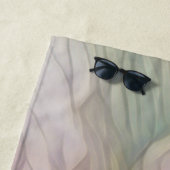 Rode rozen in ontappend zonlicht strandlaken (In situ)