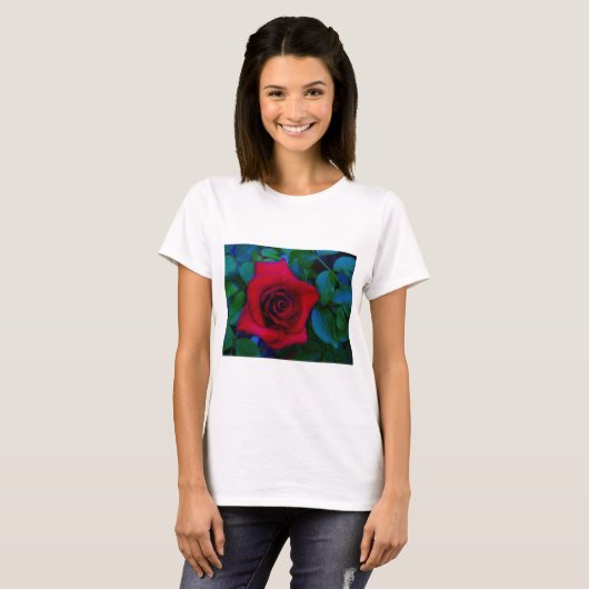 Rode rozen met blauwe tinten t-shirt (Voorkant volledig)
