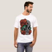 Rode rozen met een tuinvloer van de schedeltuin t-shirt (Voorkant volledig)