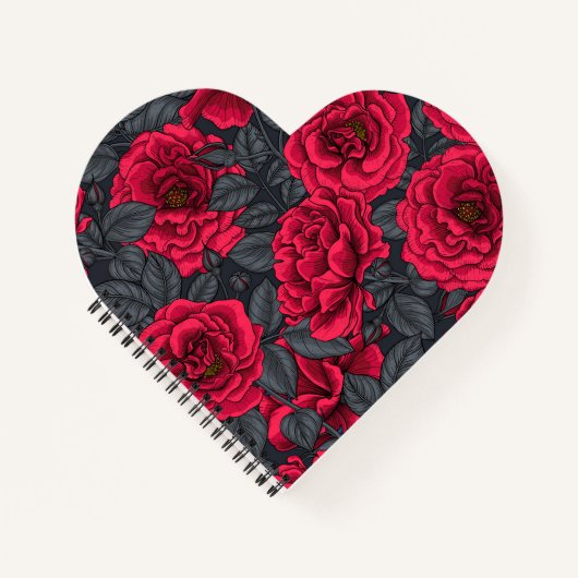 Rode rozen met grijze bladeren op zwart notitieboek (Voorkant)