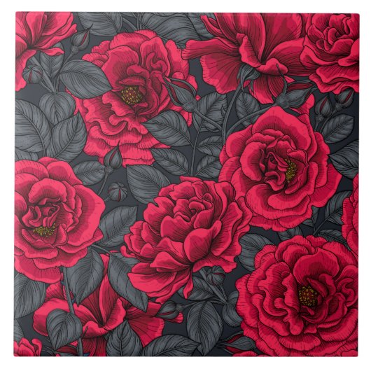 Rode rozen met grijze bladeren op zwart tegeltje (Voorkant)