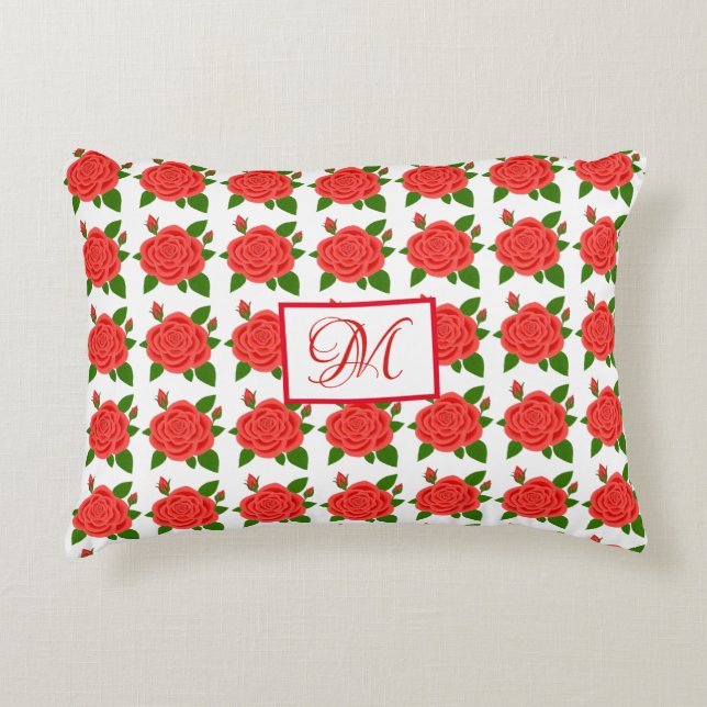 Rode rozen met knoppen monogram accent kussen (Voorkant)