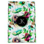 Rode rozen op de houtextuur van blond hout medium cadeauzakje (Voorkant)