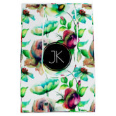 Rode rozen op de houtextuur van blond hout medium cadeauzakje (Achterkant)