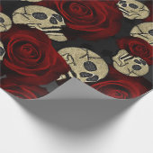Rode Rozen & Schedels Grijs Zwart Bloemmotief Goth Cadeaupapier (Hoek)