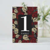Rode rozen Skulls Black Floral gothic Table Number Kaart (Staand voorkant)