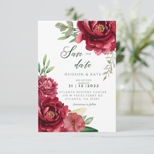 Rode rozen sparen de Datum Save The Date (Staand voorkant)