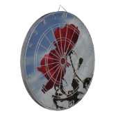 Rode rozen tegen een heldere blauwe hemel dartbord (Voorkant Links)