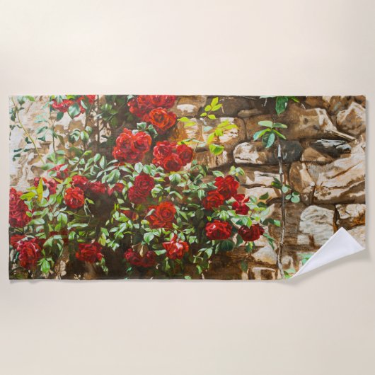 Rode rozen tegen een stenen muur strandlaken (Voorkant)