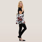 Rode rozen. tote bag (Op model)