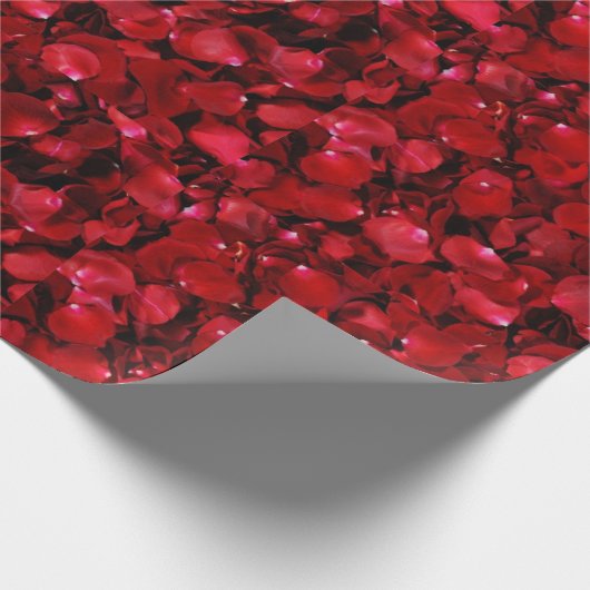 rode rozenbladen horizontaal cadeaupapier (Hoek)