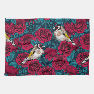 Rode rozenbloemen en goudvinkvogels theedoek
