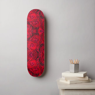 Rode rozenbloesems met dauwdruppels - fotografie persoonlijk skateboard
