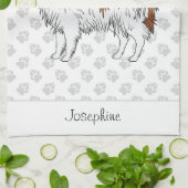 Rode Sable Papillon Hond Met Pootafdrukken En Teks Theedoek (Gevouwen)