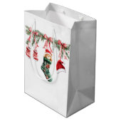 Rode Santa Baby Beer Kerstmiskleding Bokeh Medium Cadeauzakje (Achterkant Gekanteld)