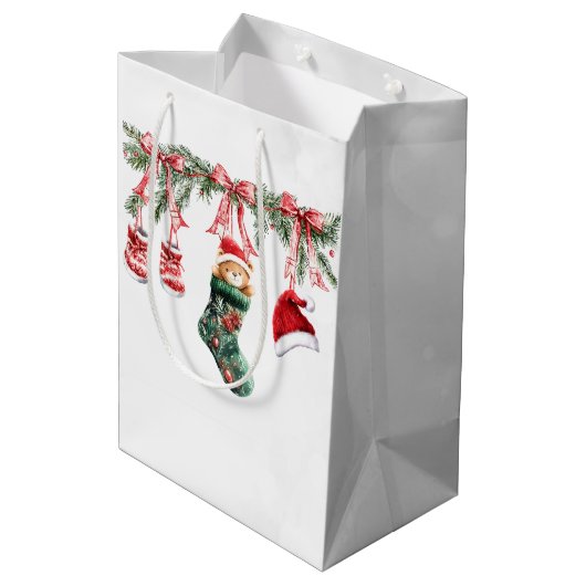 Rode Santa Baby Beer Kerstmiskleding Bokeh Medium Cadeauzakje (Achterkant Gekanteld)