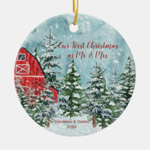 Rode schuur dennenbomen sneeuw onze eerste kerstfo keramisch ornament