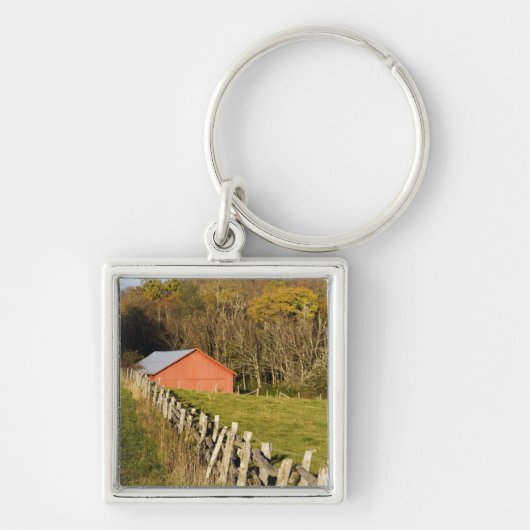 Rode schuur en omheining langs de Blue ridge Sleutelhanger (Voorkant)