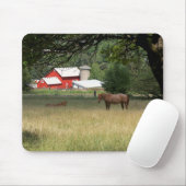 Rode schuur en paarden muismat (Met muis)