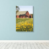 Rode schuur met gele wilde bloemen canvas afdruk (Insitu (Houten vloer))