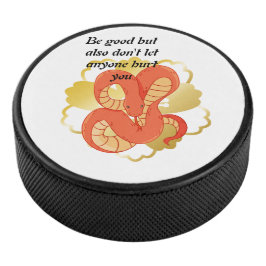 Rode slang op een gouden bloem | Uniek & luxe Hockey Puck