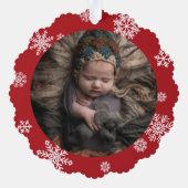 Rode  Sneeuwvlokken Baby's 1e Kerstmis Ornament Kaart (Achterkant)