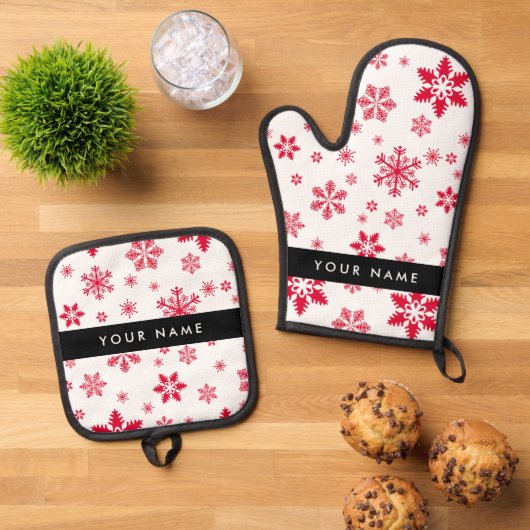 Rode sneeuwvlokken, Jouw naam, Personaliseren Ovenwant & Pannenlap Set (Top down)