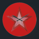 Rode ster klok rond rood<br><div class="desc">Moderne vormgeving met een "glans" rode en witte ster op een rode achtergrond. De klok van de muur met een klantgericht ontwerp voor u om met uw eigen teksten, afbeeldingen en ideeën te personaliseren. Dit is een gedrukt afbeelding dat is gemaakt met behulp van originele foto's en digitale technieken. Het...</div>