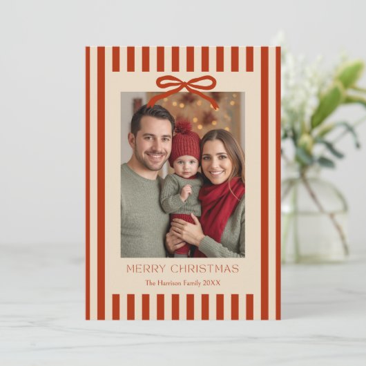 Rode strepen boog  feestdagenkaart (Staand voorkant)