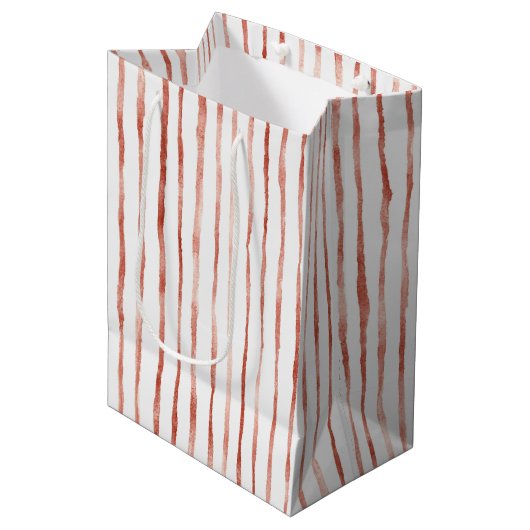Rode Strepen Verjaardag Medium Cadeauzakje (Voorkant Gekanteld)