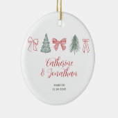 Rode strik en groene kerstboom koppel aandenken keramisch ornament (Rechts)