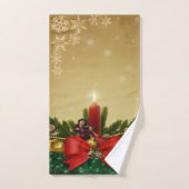 Rode strik, kaars, takken van de dennenboom, sneeu bad handdoek (Handdoek)