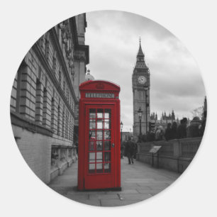 Rode telefooncel in Londen ronde sticker