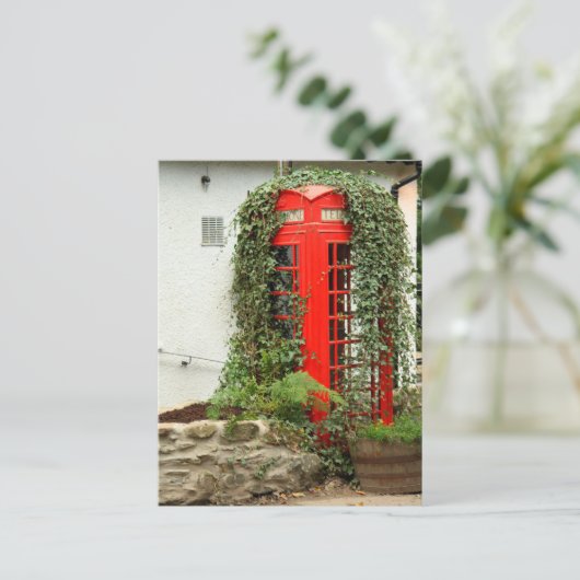 Rode telefoondoos briefkaart (Staand voorkant)