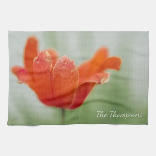 Rode Tulp Bloemblaadjes Foto Met Aangepaste Naam Theedoek (Horizontaal)