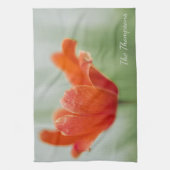 Rode Tulp Bloemblaadjes Foto Met Aangepaste Naam Theedoek (Verticaal)
