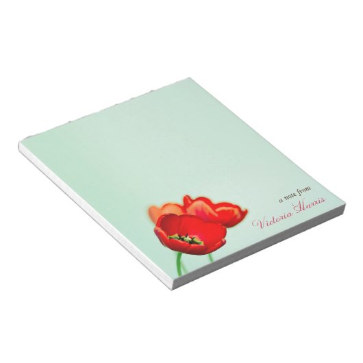 Rode tulp florale mint groene bokeh stijl persoonl notitieblok (Schuin)