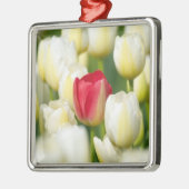 Rode tulp in een veld met witte tulpen metalen ornament (Links)