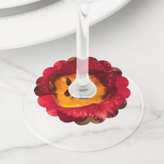 Rode tulp wijnglaslabel (Dichtbij)