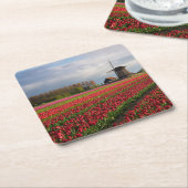 Rode tulpen en een windmolen kartonnen onderzetters (Schuin)
