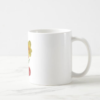 Rode tulpen en gele narcis bloemen koffiemok