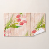 Rode tulpen op de achtergrond van schoon hout bad handdoek (Handdoek)