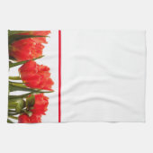 Rode Tulpen op een vaste, witte keukenhanddoek (Horizontaal)