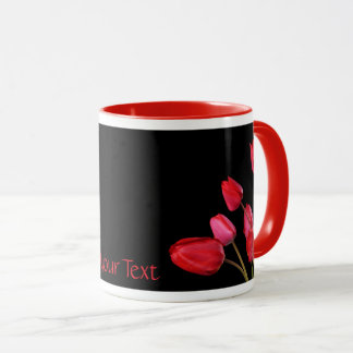 Rode tulpen op zwart Mok