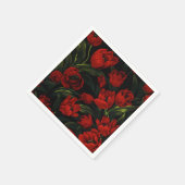 Rode tulpen op zwart servet (Hoek)