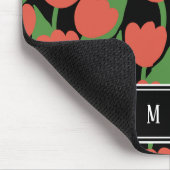 Rode tulpen retro, gepersonaliseerd monogram muismat (Hoek)