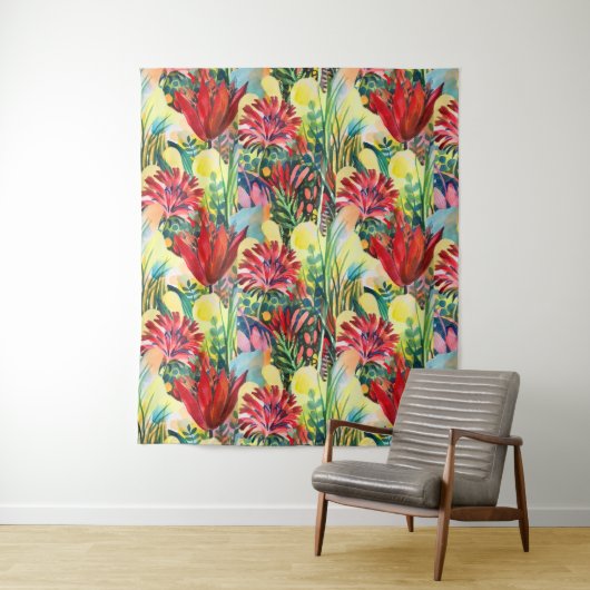 Rode Tulpentuin Aquarel Tapijt – Botanisch Wandkleed (In situ)