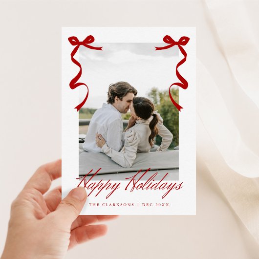 Rode vakantiehand getrokken grillige strikken feestdagenkaart