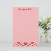 Rode Valentijnsdag Hartjes & Aangepaste Tekst Briefpapier (Staand voorkant)